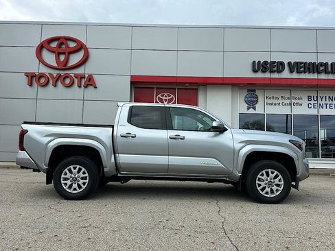 Certified 2024 Toyota Tacoma SR5 image 6