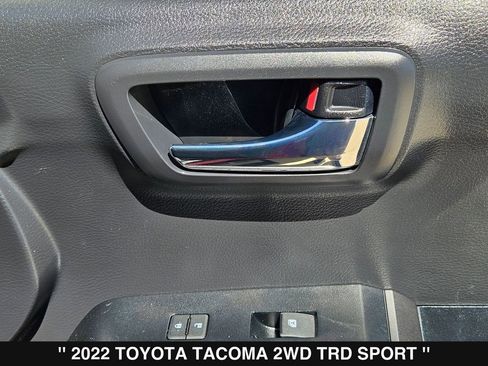 Used 2022 Toyota Tacoma TRD Sport w/ Technology Package RWD image 31