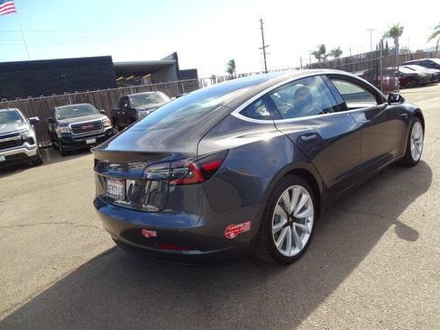 Used 2018 Tesla Model 3 Long Range RWD image 6