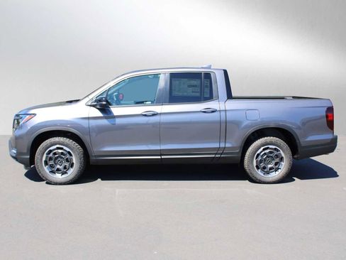 Used 2024 Honda Ridgeline TrailSport image 2