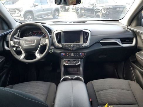 Used 2022 GMC Terrain SLE w/ Driver Convenience Package FWD image 11