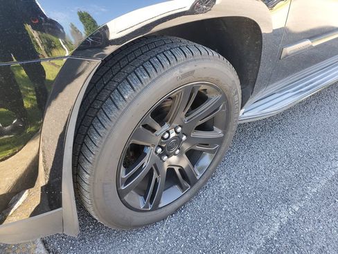 Used 2015 Cadillac Escalade ESV Luxury RWD image 8