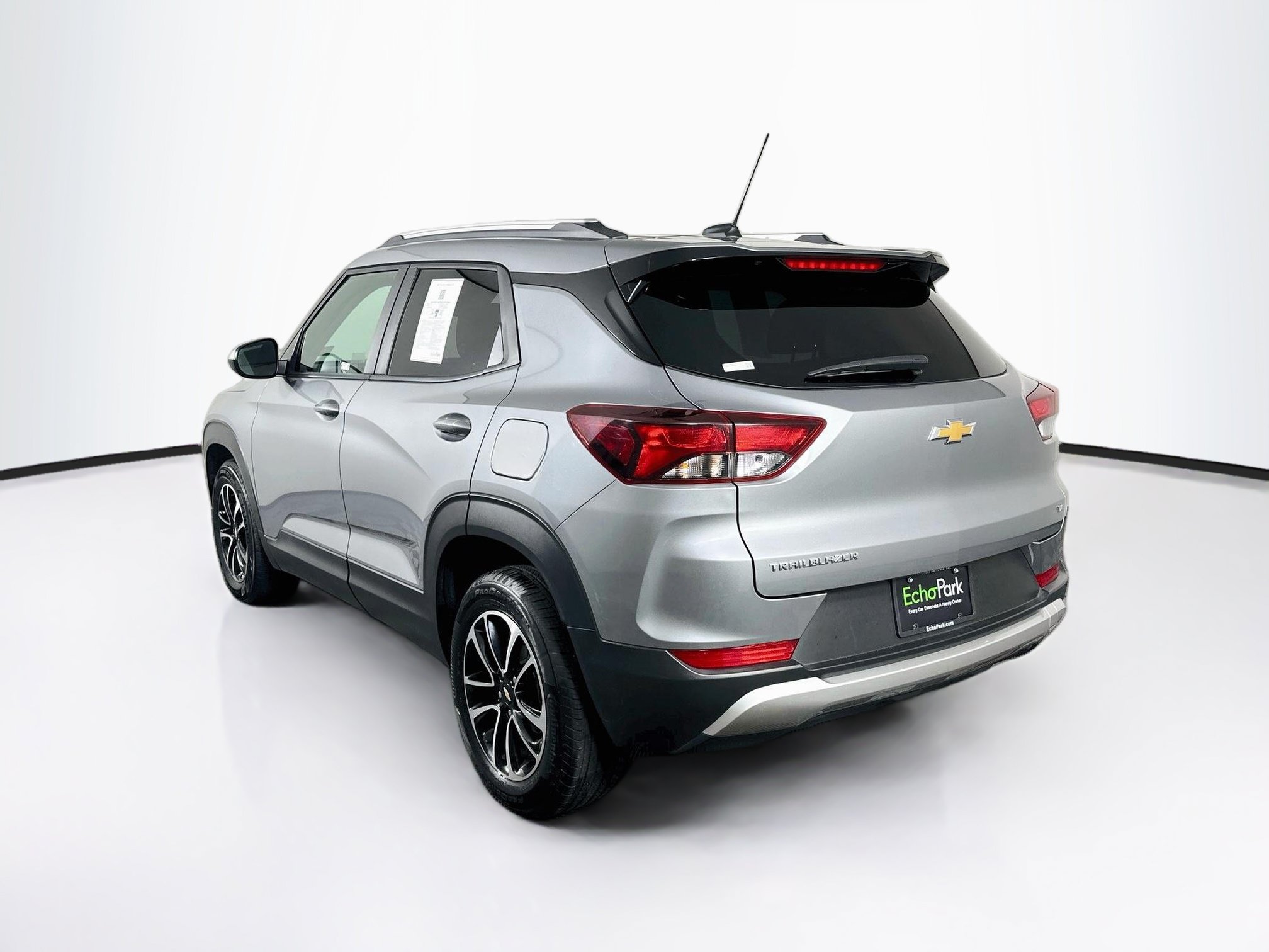 Used 2025 Chevrolet TrailBlazer LT FWD image 5
