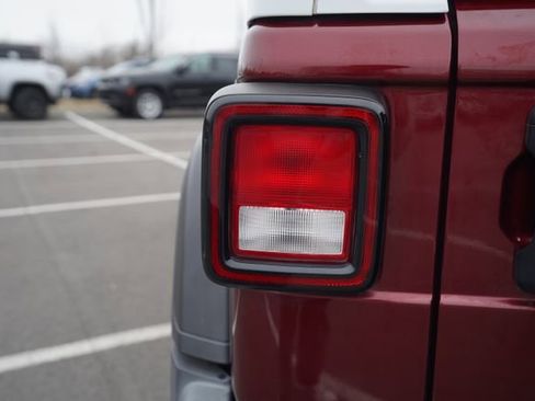 Used 2021 Jeep Wrangler Unlimited Islander image 42