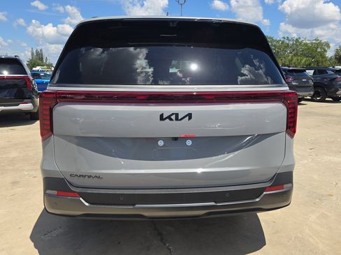 New 2026 Kia Carnival SX Prestige FWD image 7
