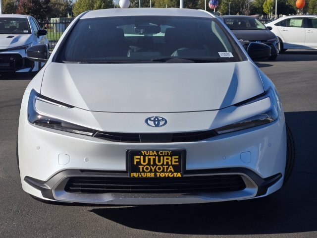 New 2027 Toyota Prius Plug-In Hybrid FWD image 2