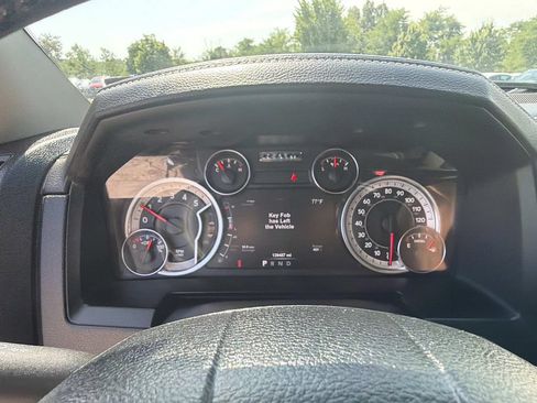 Used 2019 RAM 1500 Laramie w/ Convenience Group AWD/4WD image 11