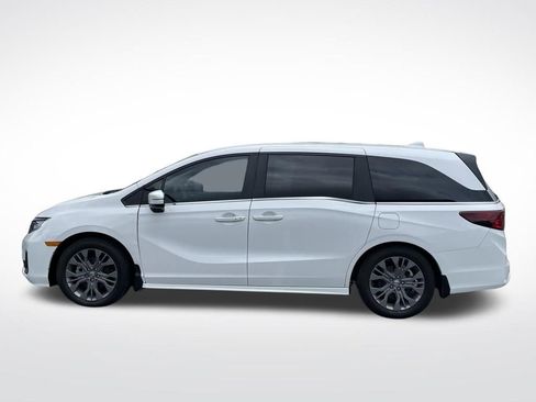 Used 2025 Honda Odyssey Touring image 2