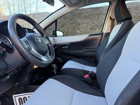 Used 2013 Toyota Yaris LE image 16
