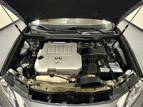 Used 2016 Lexus ES 350 w/ Luxury Package w/Wood Trim image 18