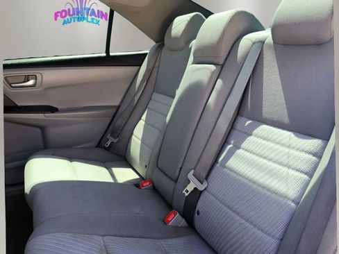 Used 2015 Toyota Camry LE image 13