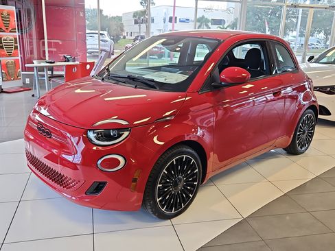 New 2024 FIAT 500 e (RED) image 2