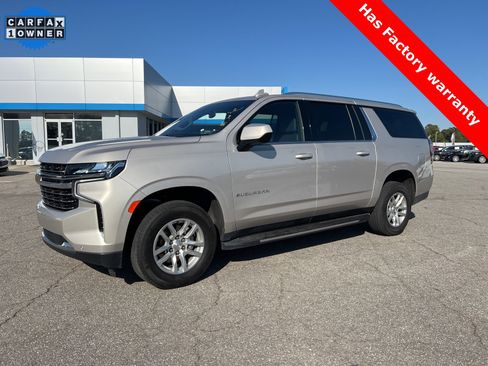 Used 2024 Chevrolet Suburban LT image 1