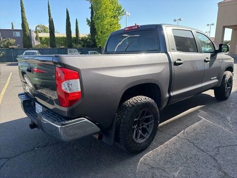 Used 2020 Toyota Tundra SR5 w/ SR5 Upgrade Package AWD/4WD image 9