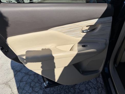 Used 2015 Nissan Murano SL w/ SL Technology Package image 16