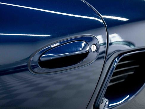 Used 2001 Porsche Boxster RWD image 31