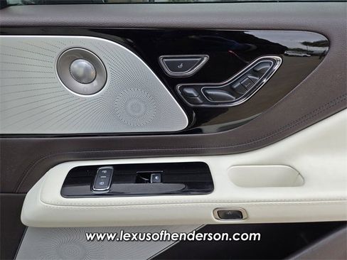 Used 2023 Lincoln Aviator Black Label w/ Jet Package image 20