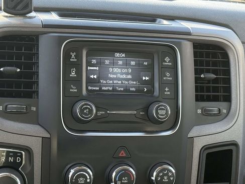 Used 2019 RAM 1500 Express w/ Express Value Package AWD/4WD image 4