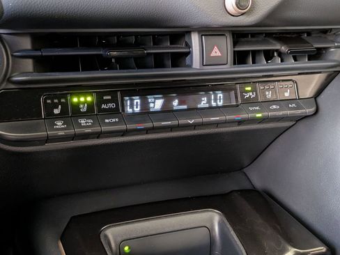 Used 2024 Toyota Crown image 17