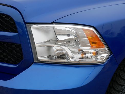 Used 2015 RAM 1500 Express image 16