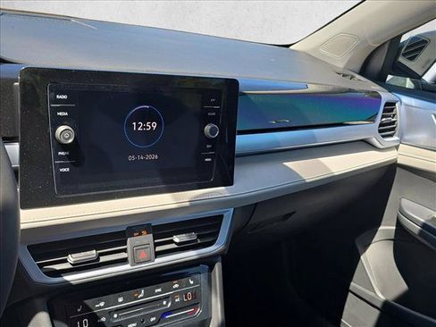 New 2026 Volkswagen Taos SE FWD image 16
