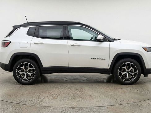 Used 2025 Jeep Compass Limited AWD/4WD image 11