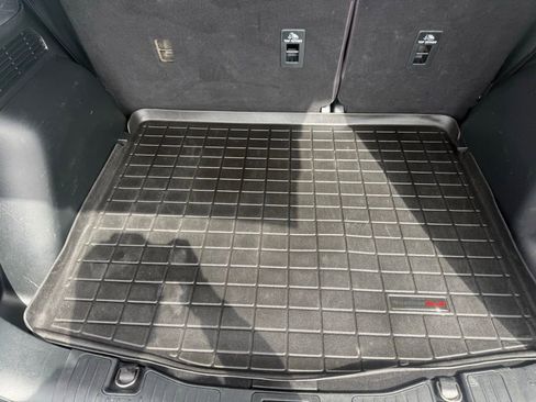 Used 2020 Ford Escape Titanium AWD/4WD image 37