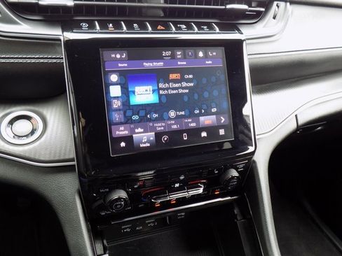 Certified 2023 Jeep Grand Cherokee Altitude image 15