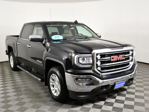 Used 2017 GMC Sierra 1500 SLT w/ SLT Premium Package AWD/4WD image 3