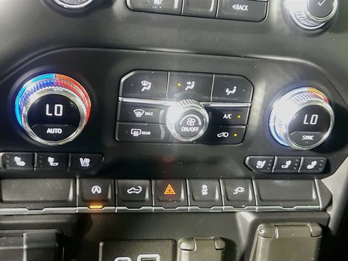 Used 2021 GMC Sierra 1500 SLT w/ SLT Premium Package RWD image 25
