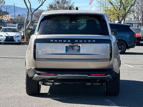 New 2026 Land Rover Range Rover SE AWD/4WD image 9