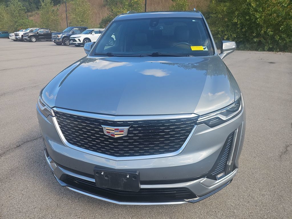 Used 2023 Cadillac XT6 Luxury AWD/4WD image 2