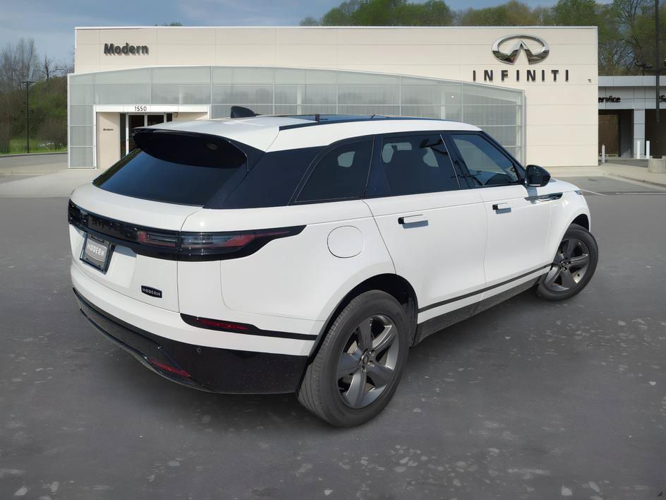 Used 2025 Land Rover Range Rover Velar Dynamic SE AWD/4WD image 4