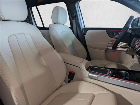 Certified 2025 Mercedes-Benz GLB 250 4MATIC image 21