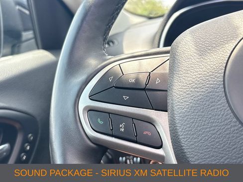 Used 2019 Jeep Cherokee Limited AWD/4WD image 9