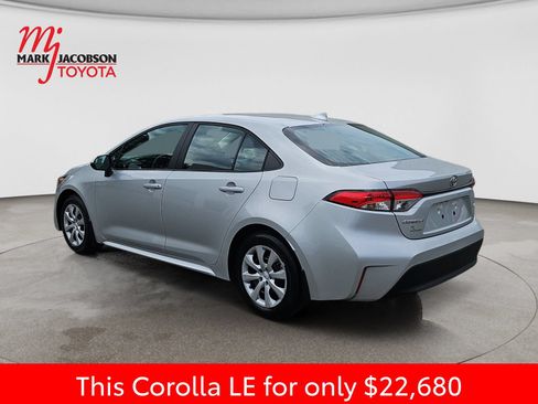 Used 2025 Toyota Corolla LE FWD image 14