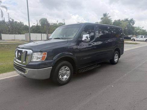 Used 2017 Nissan NV 3500 SV w/ SV Technology Package RWD image 1