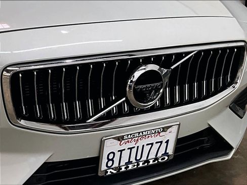 Used 2021 Volvo S60 T8 Inscription image 31