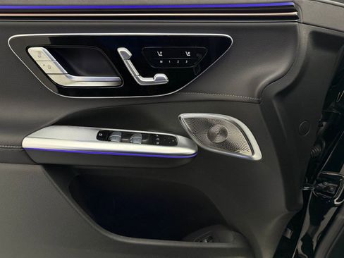 New 2026 Mercedes-Benz EQE 320 4MATIC SUV image 11