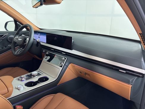 New 2026 Genesis GV80 2.5T Advanced image 13