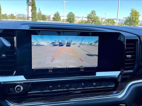 Used 2023 GMC Sierra 1500 SLE image 15