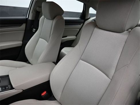 Used 2019 Honda Accord LX image 19