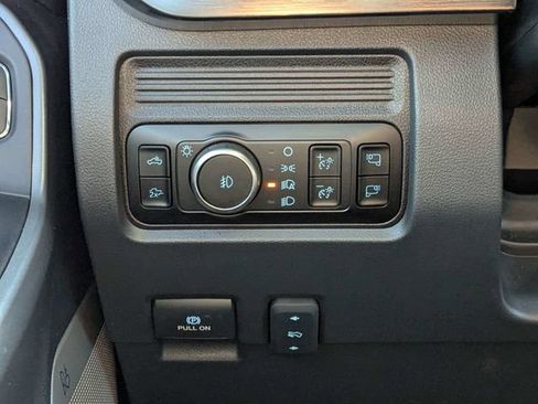 Used 2025 Ford F350 Lariat w/ Black Appearance Package AWD/4WD image 21