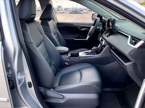 Used 2025 Toyota RAV4 XLE Premium w/ Weather Package image 9