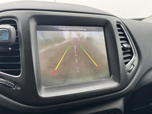 Used 2019 Jeep Compass Trailhawk w/ Cold Weather Group image 4