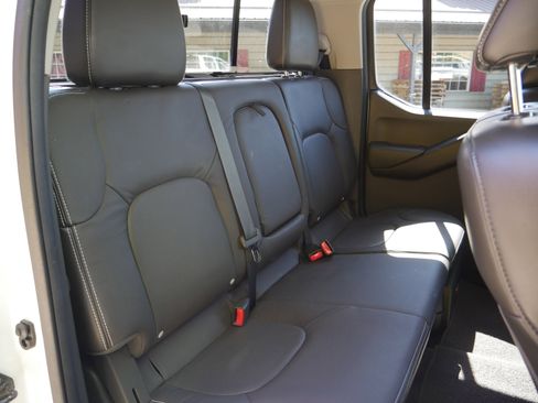 Used 2016 Nissan Frontier PRO-4X w/ Pro-4x Luxury Package AWD/4WD image 28