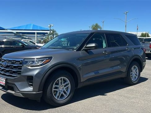 New 2026 Ford Explorer Active RWD image 7