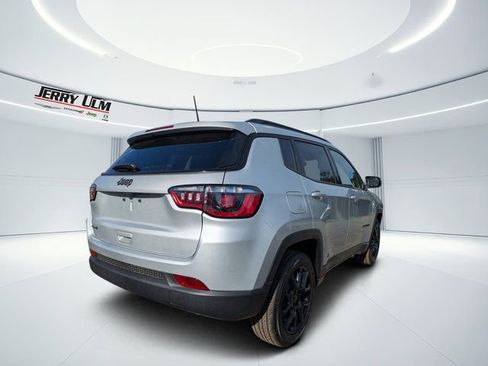 New 2026 Jeep Compass Latitude AWD/4WD image 3