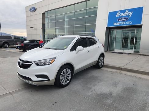 Used 2018 Buick Encore Preferred image 1