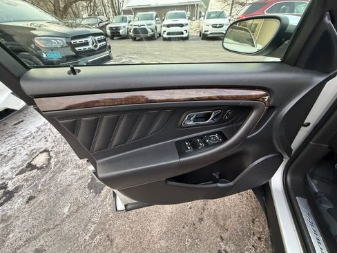 Used 2016 Ford Taurus Limited w/ Driver Assist Package image 12
